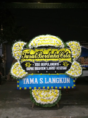 Papan Bunga Duka di Folarora